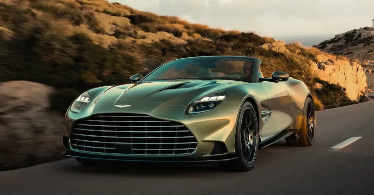 Aston Martin Vanquish Volante: La culminación de 60 años de descapotables de alto rendimiento