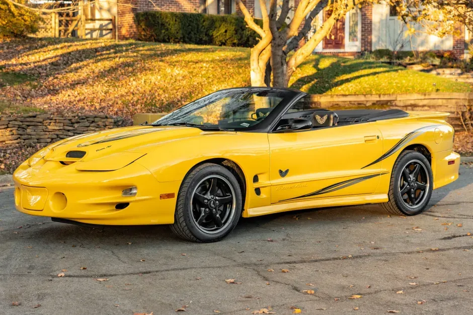 6K-Mile 2002 Pontiac