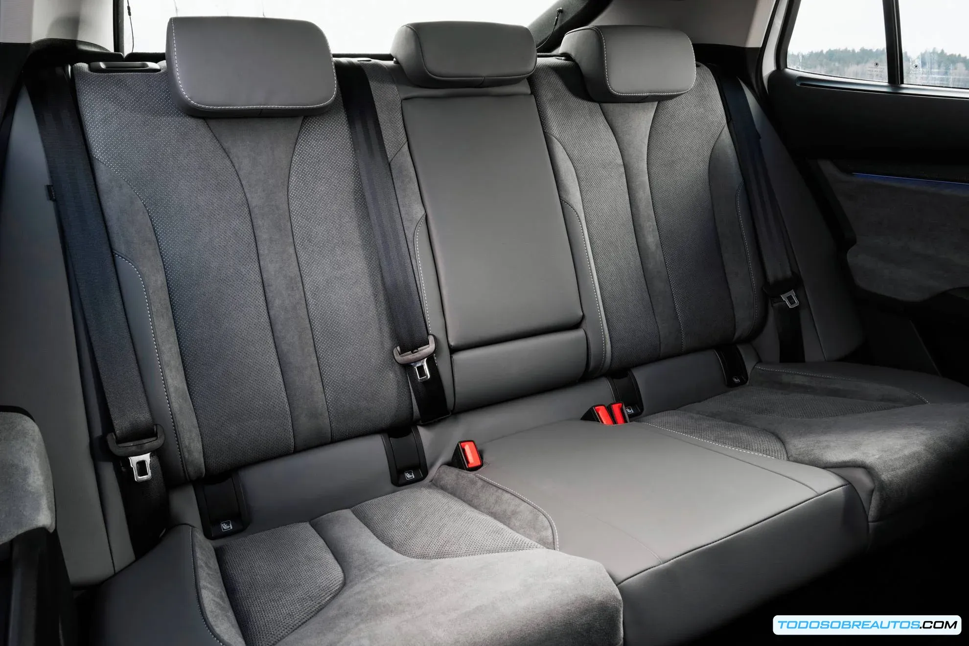 Amplio espacio interior trasero del Skoda Enyaq Coupé 85.