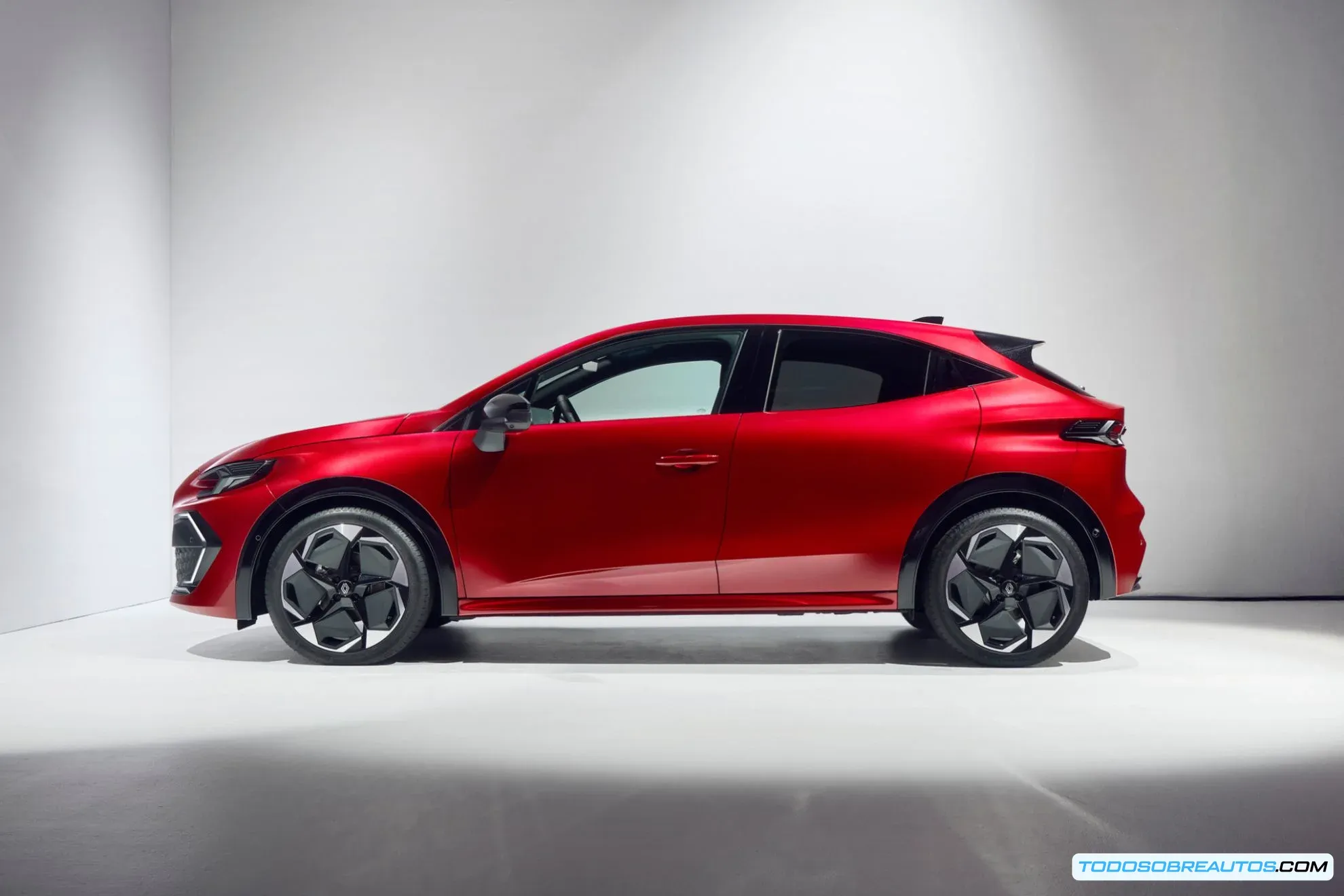 Detalle de la parte trasera del Renault Clio 2025