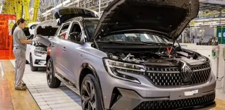 Análisis: Retos y Oportunidades Clave para la Industria Automotriz Global en el 2S 2025