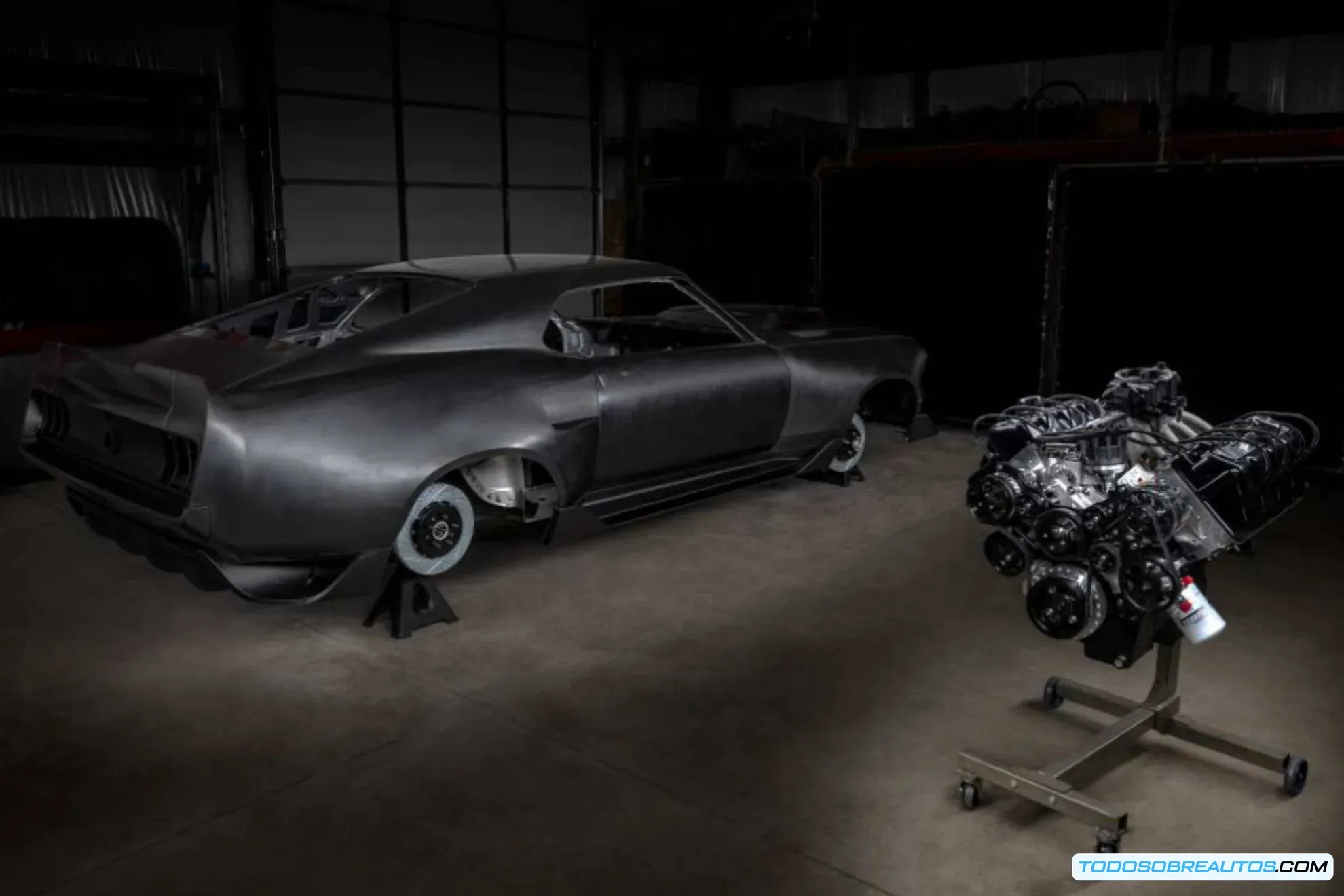 Imagen del motor V8 del Scorched Mustang 69.