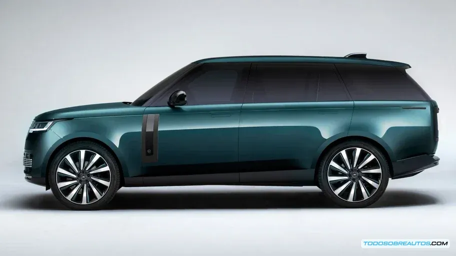 Imagen del Range Rover original de 1970 mostrando su diseño clásico