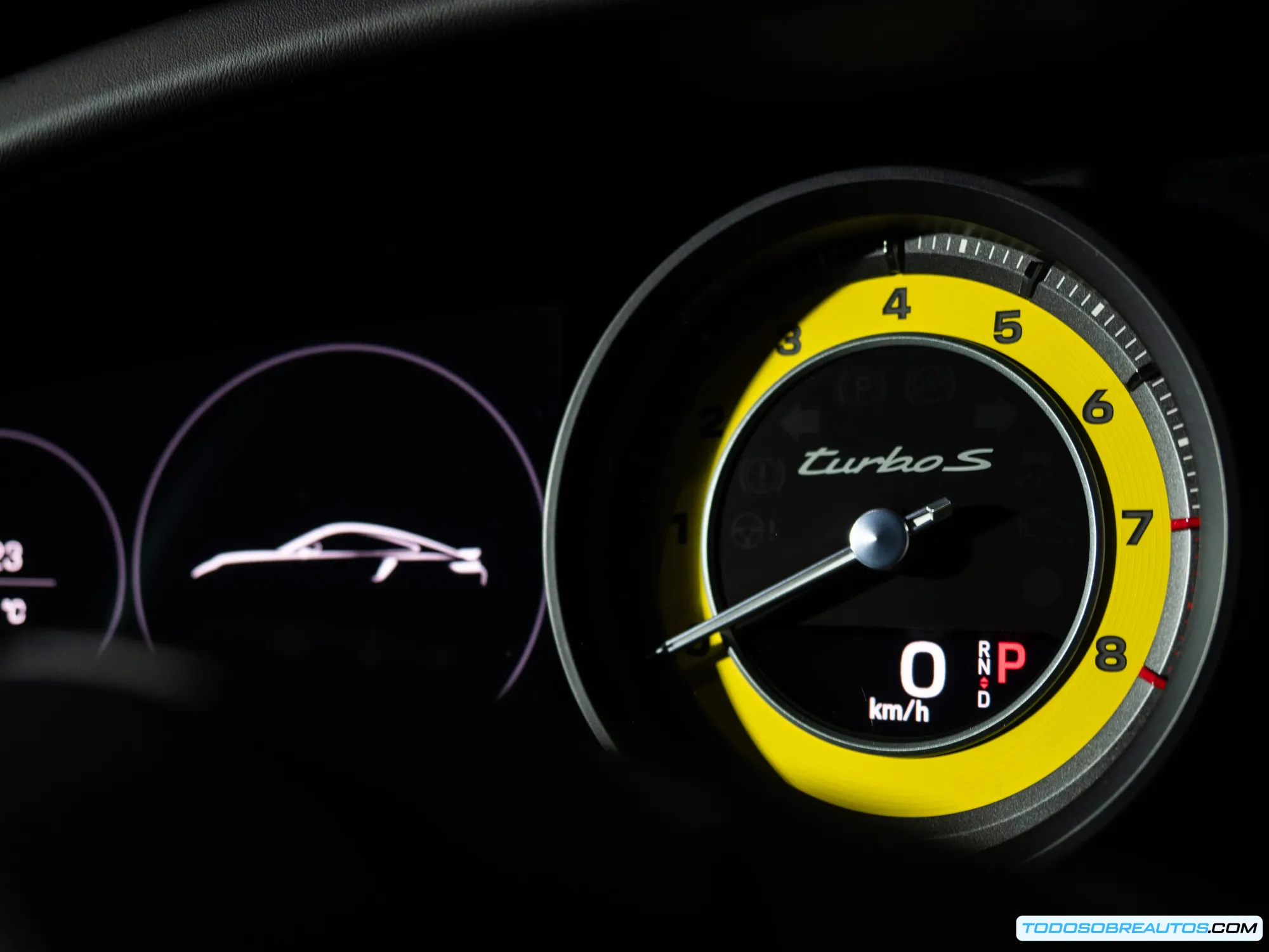 Detalle del diseño del Porsche 911 Turbo S híbrido.