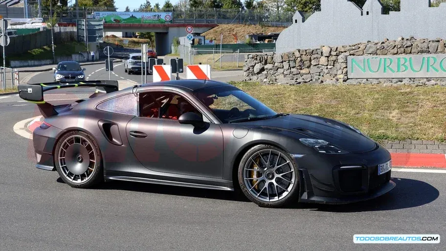 Imagen histórica: Porsche 911 Slantnose clásico