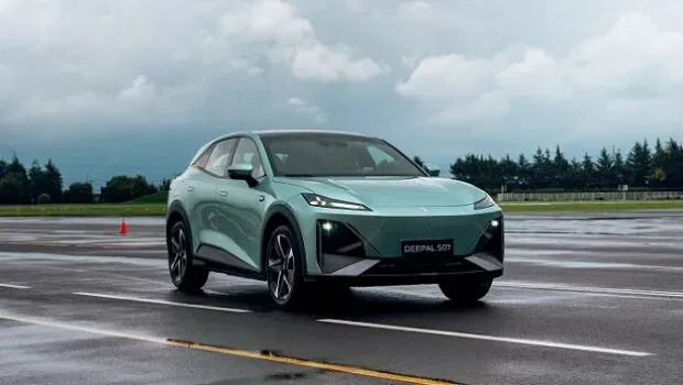 Inicia la era eléctrica de Changan en México. Top Management