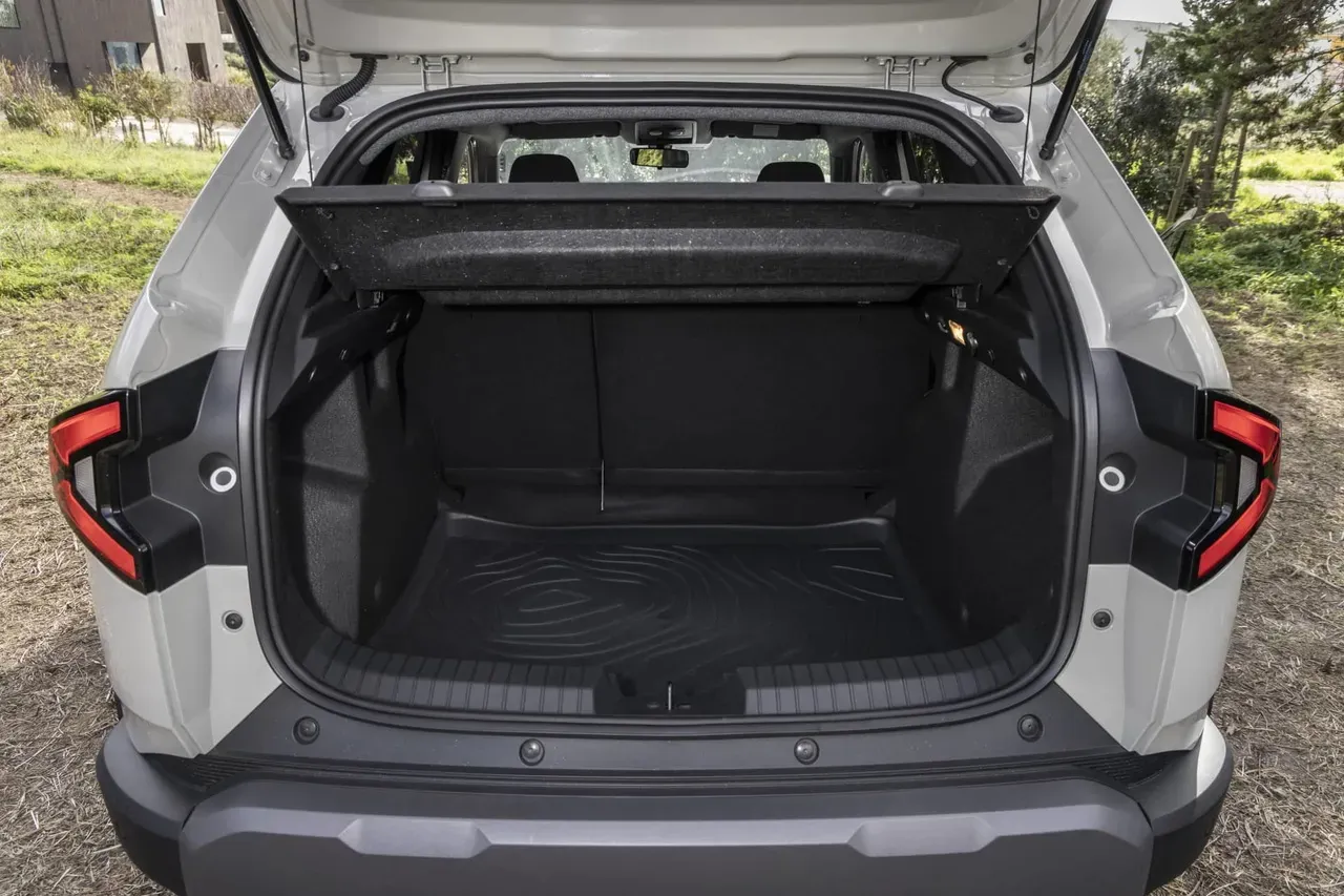 Dacia Duster 2025 - Características, precios y versiones