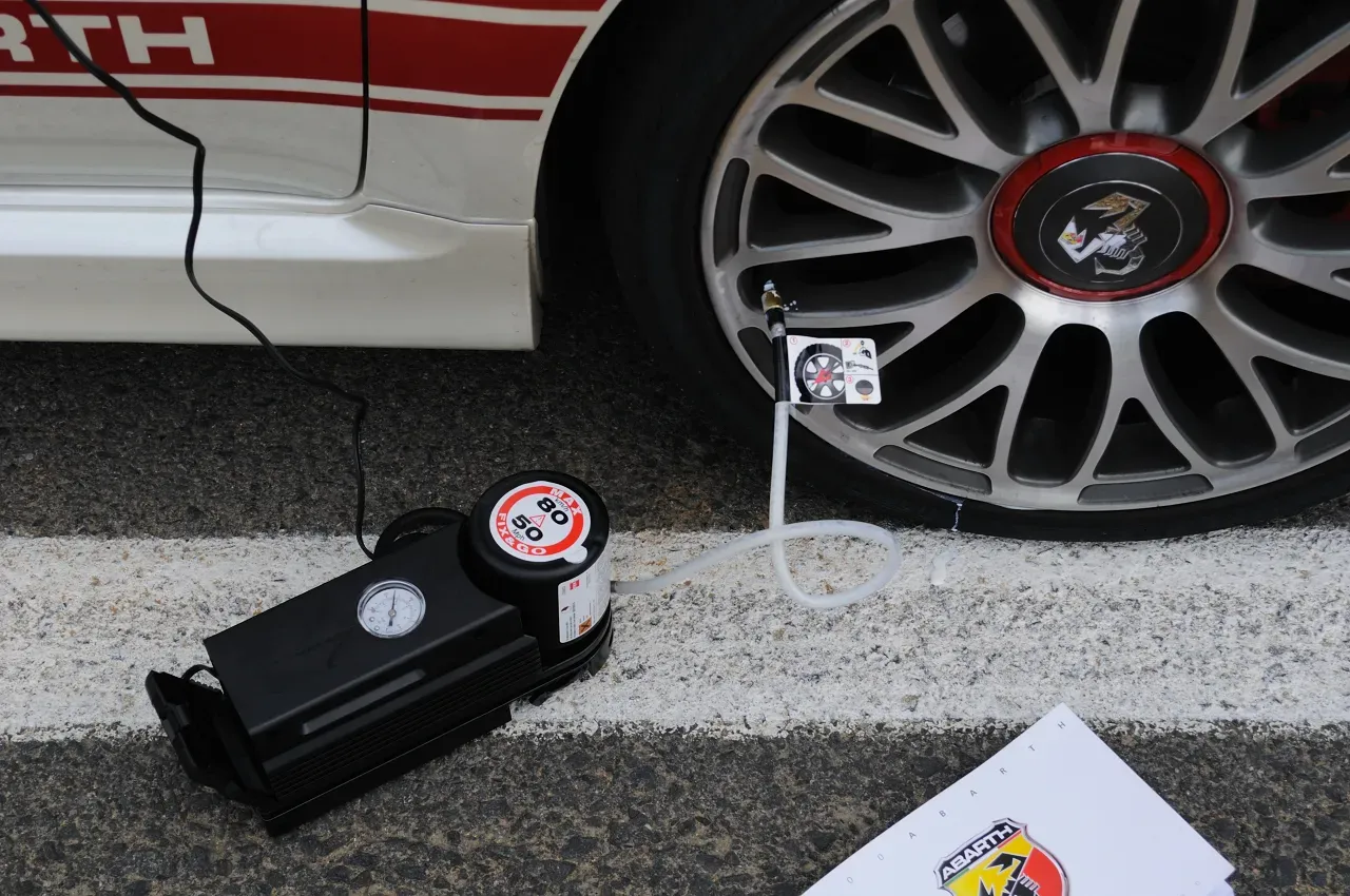 kit antipinchazos en coches nuevo