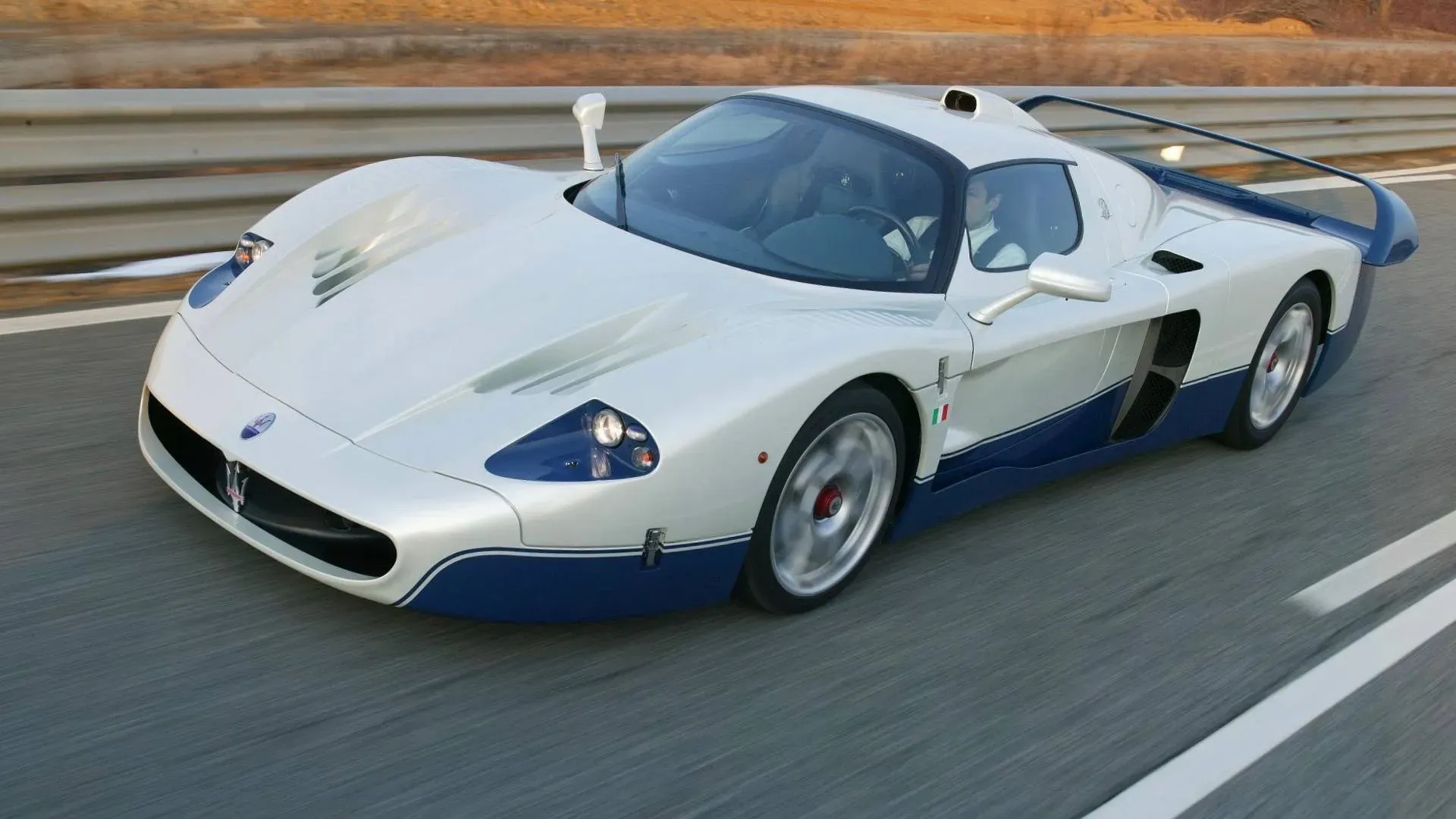 Coches legendarios: Maserati MC12 de 2004