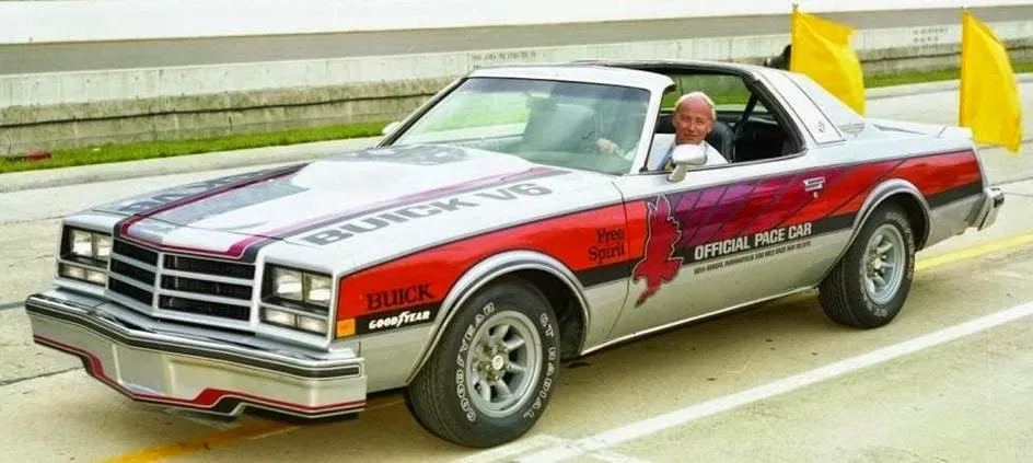 Vehículo 'National Good Car'
