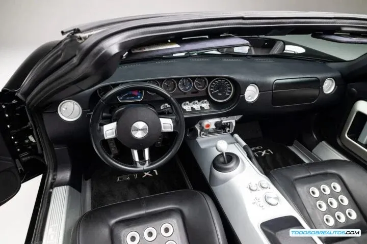 Interior del Ford GTX1 Ebony Black