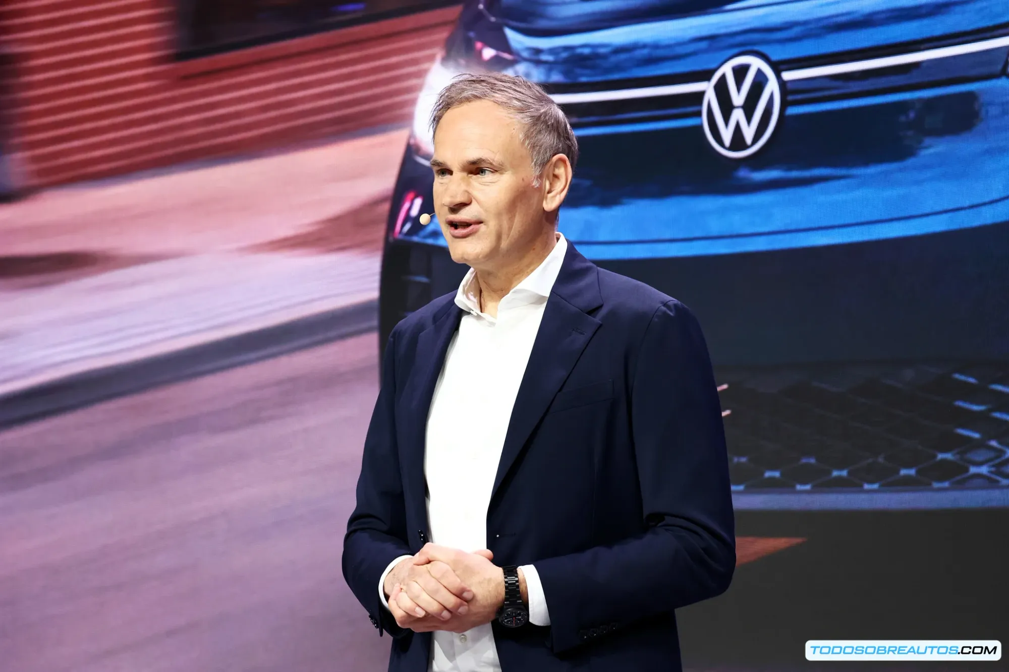 Oliver Blume, consejero delegado del Grupo Volkswagen, hablando en el Salón del Automóvil de Múnich.