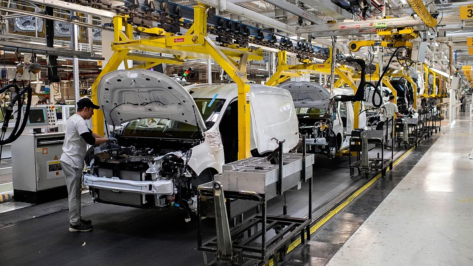La UE da luz verde definitiva a la imposición de aranceles elevados a los coches eléctricos