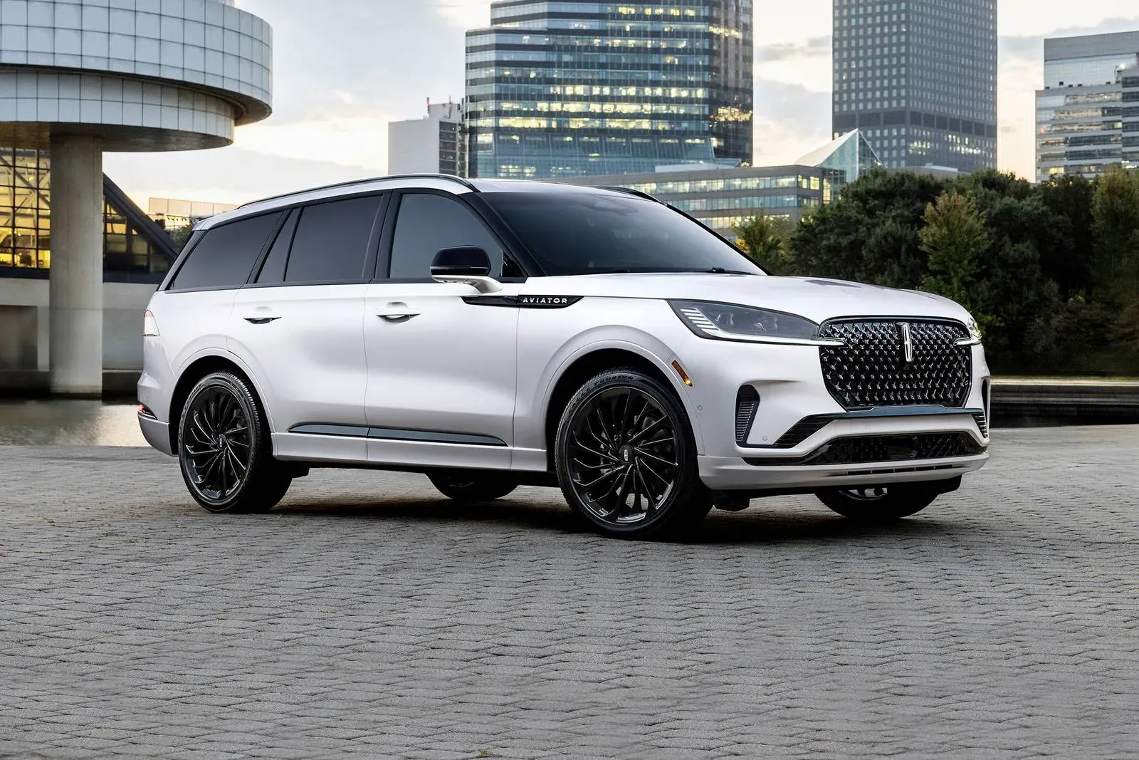 Vehículo Blanco Lincoln Aviator 2026
