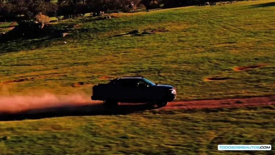 Nissan Navara 2026 Pro-4X diseño lateral