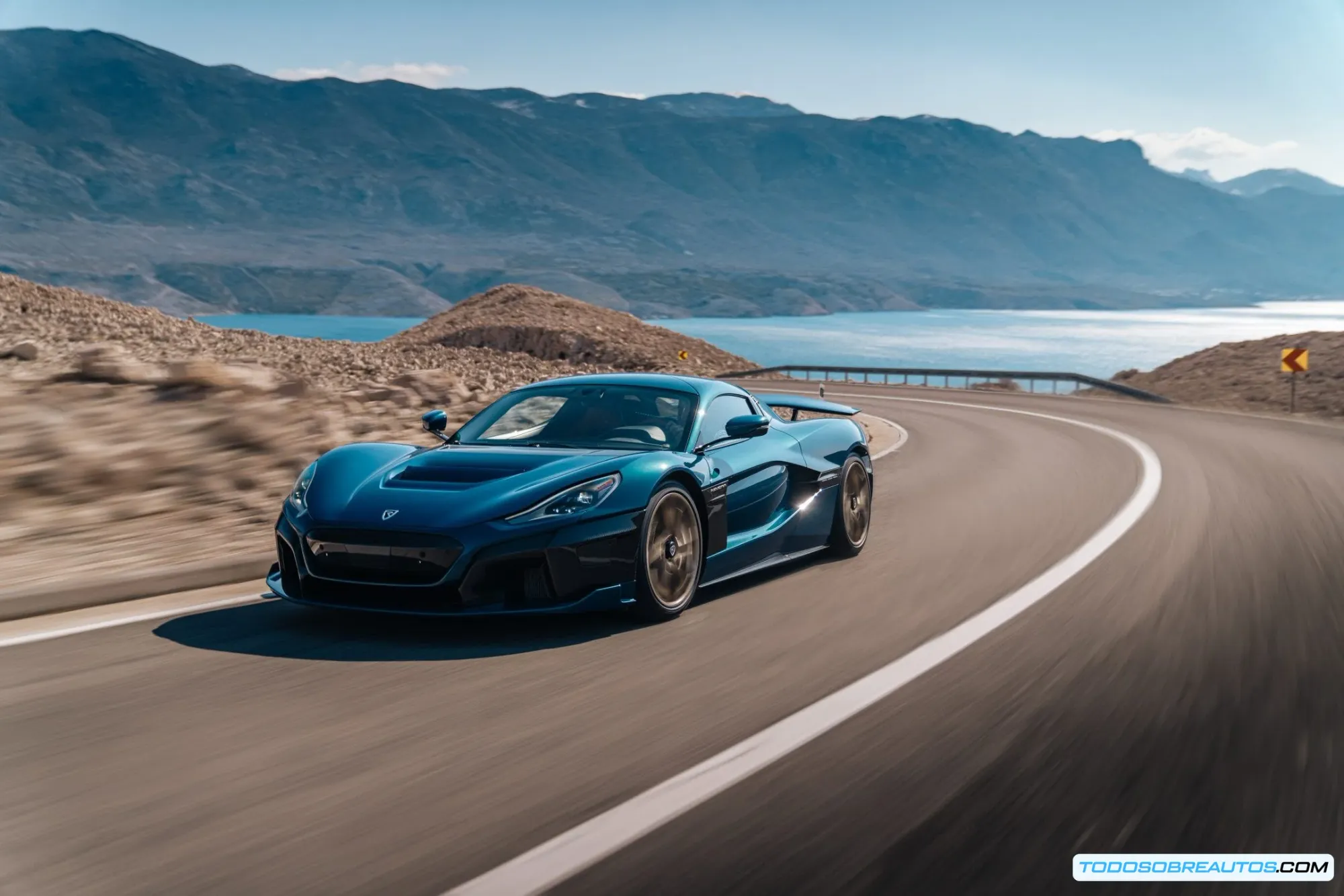 Rimac Nevera, hypercar eléctrico de alto rendimiento.