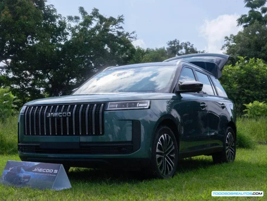 Interior del Jaecoo 5 2026 con espacio para mascotas