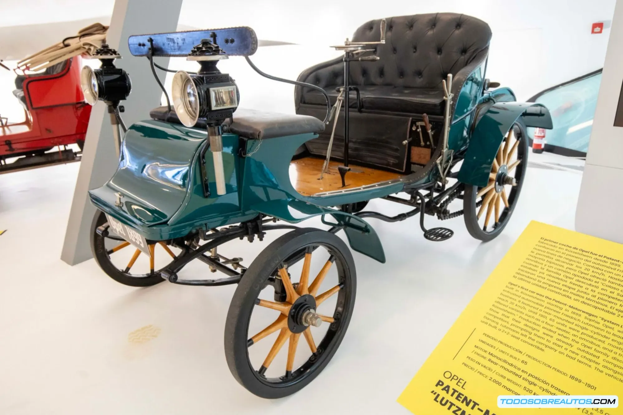 Espacio de Mobility City en el Puente Zaha Hadid de Zaragoza