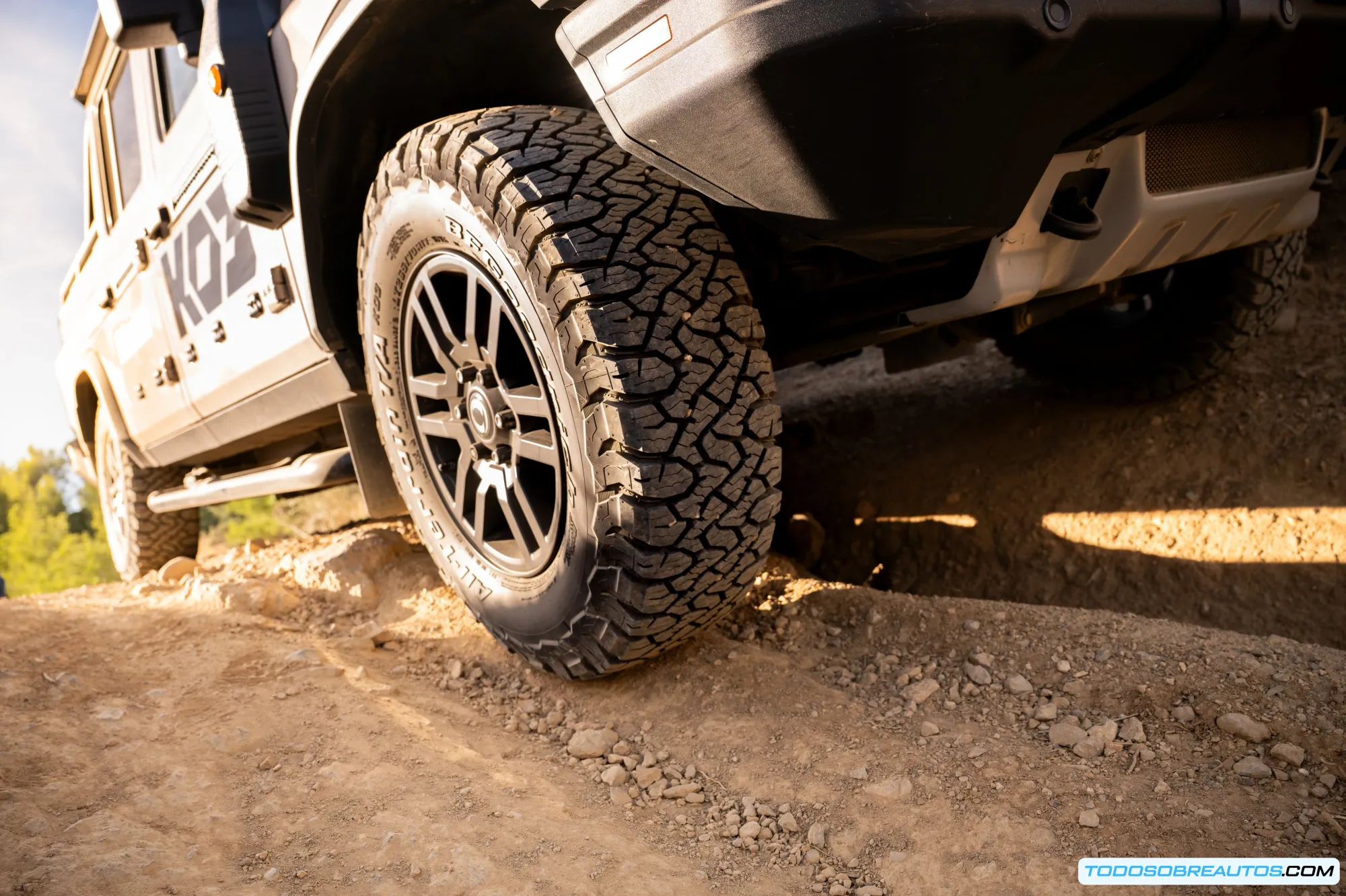 Detalle de los bloques de goma del BFGoodrich All-Terrain T/A KO3.