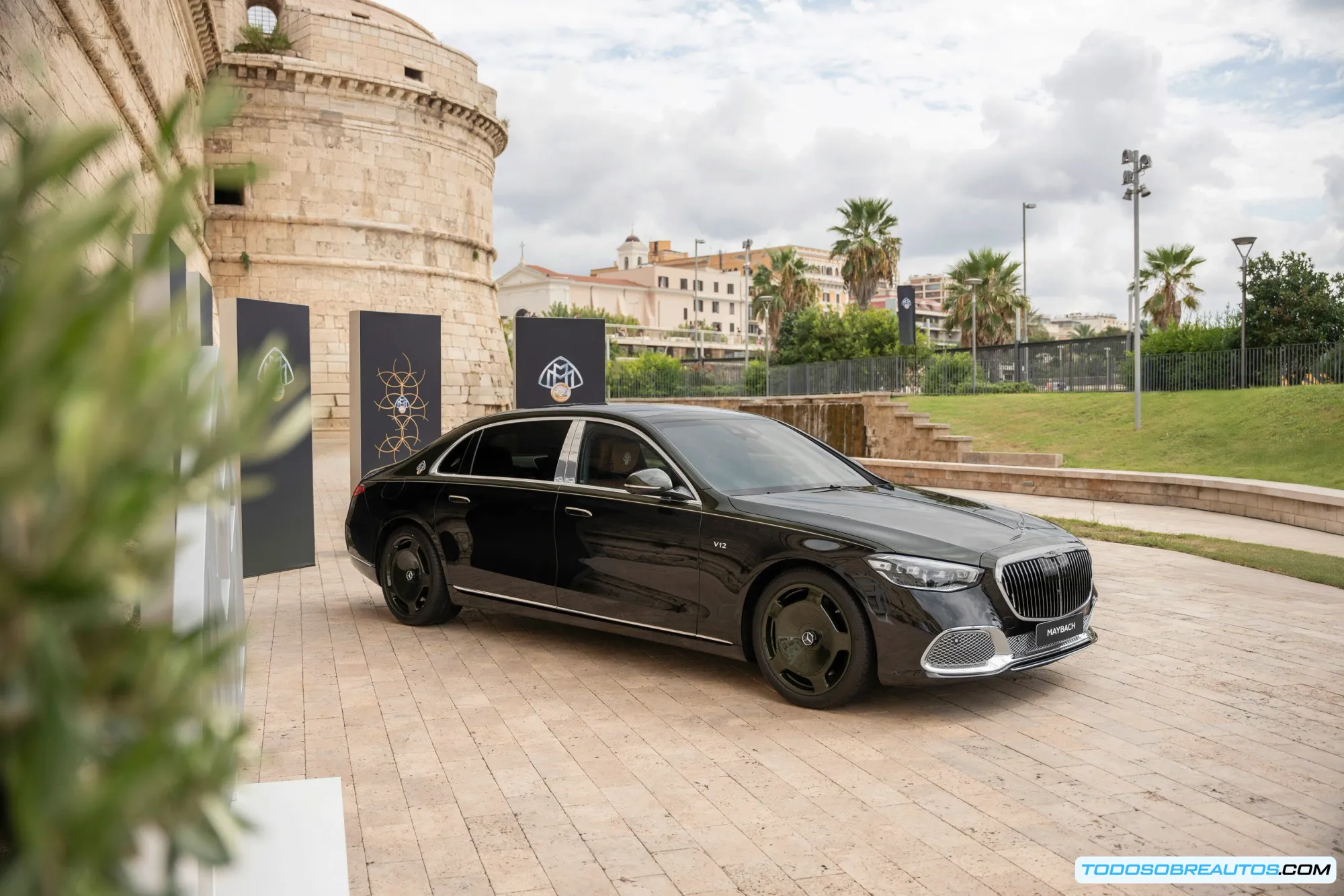 Interior de lujo del Mercedes-Maybach S680 V12 Edition