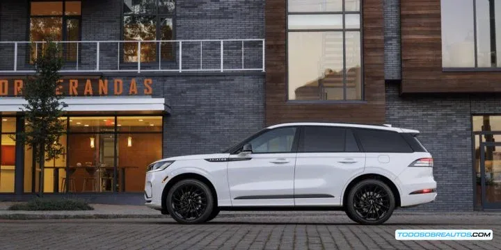 Lincoln Aviator 2026 vista lateral