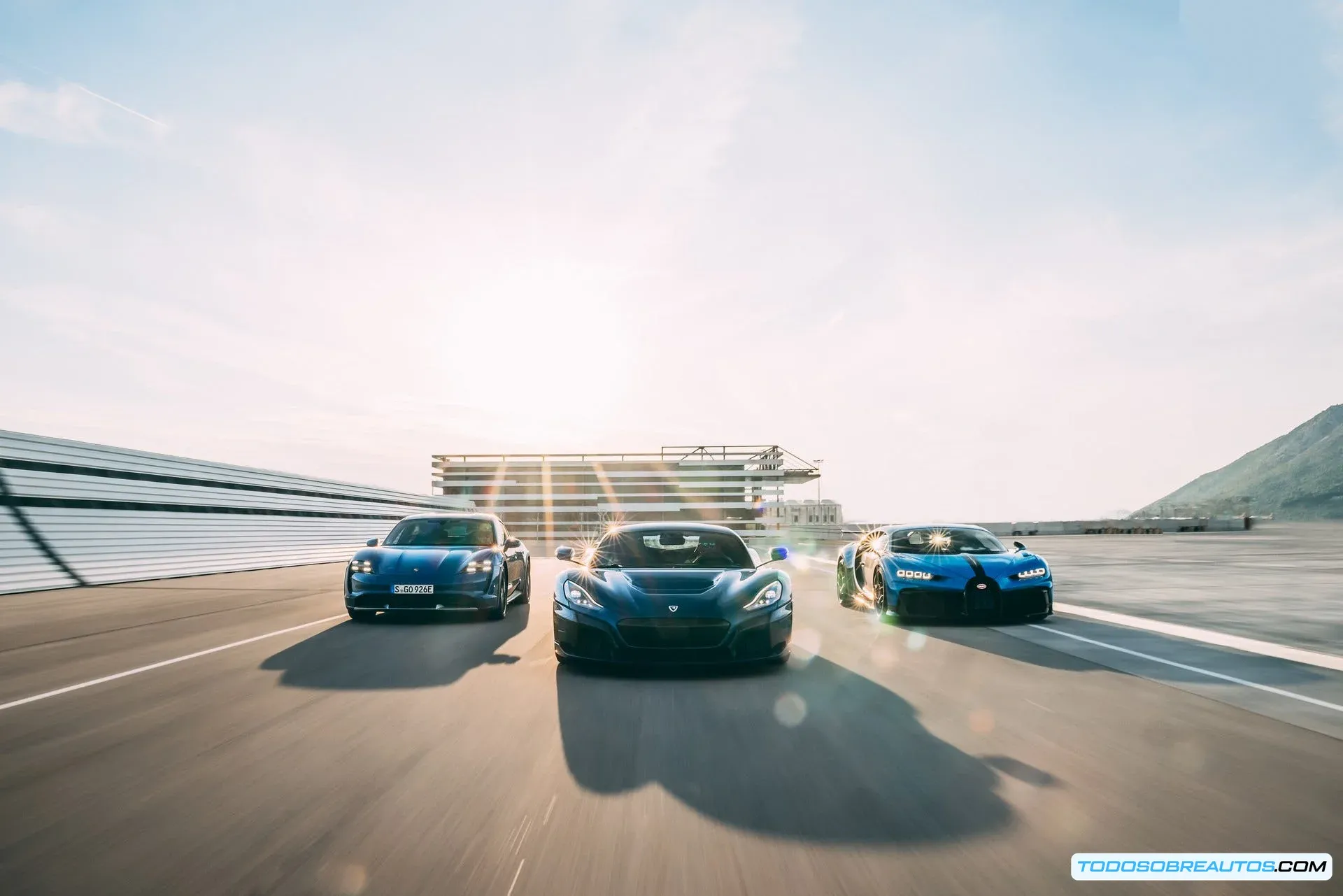 Logo de la joint venture Bugatti Rimac, destacando la unión de las dos marcas.