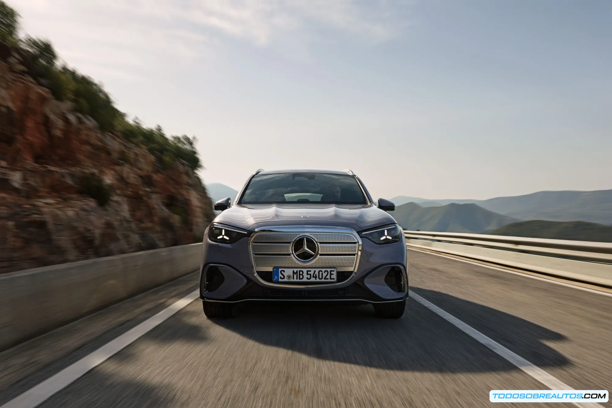 Mercedes GLC Eléctrico, vista lateral