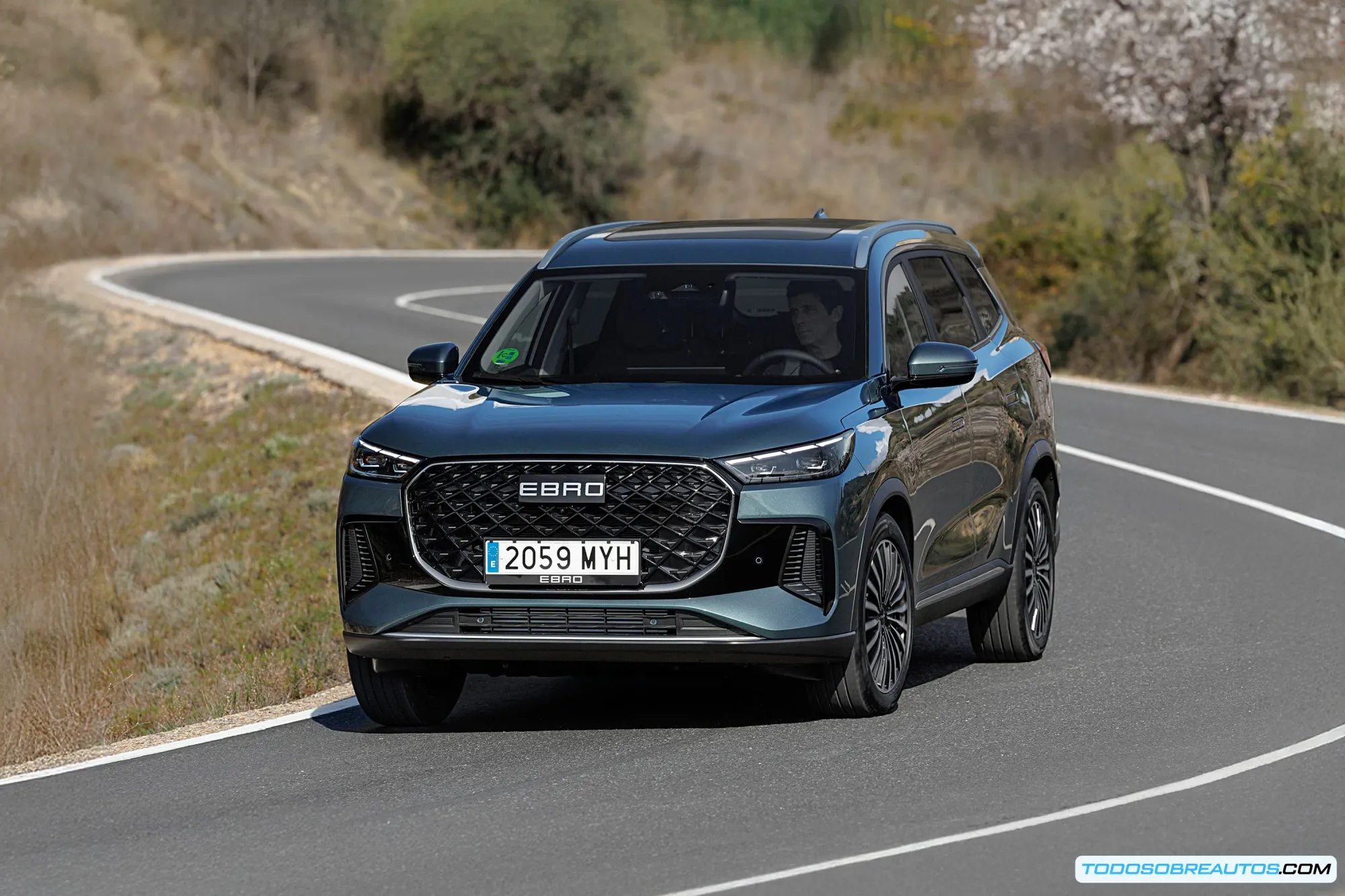 Diseño frontal del Ebro S800