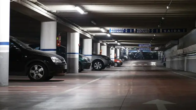 Prohibir coches eléctricos en parkings