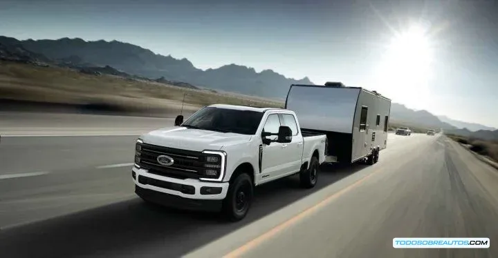 Ford Super Duty F-350 Platinum 2025