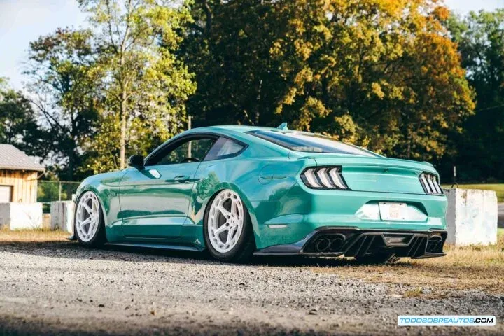 Mustang EcoBoost SEMA 2021, vista trasera.