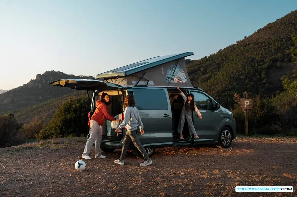 Bloque de cocina integrado en la Citroën Holidays