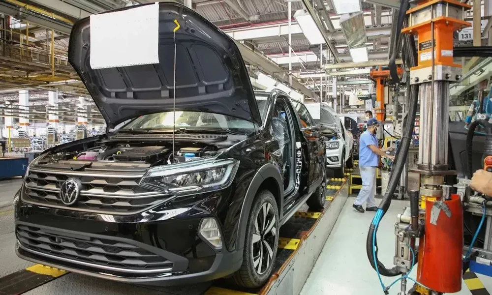 Volkswagen frena producción en sus fábricas de Brasil por falta de demanda