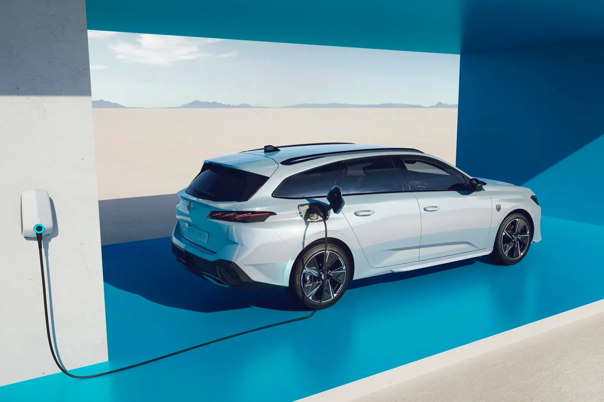 Coches híbridos enchufables: las emisiones reales siguen siendo altas