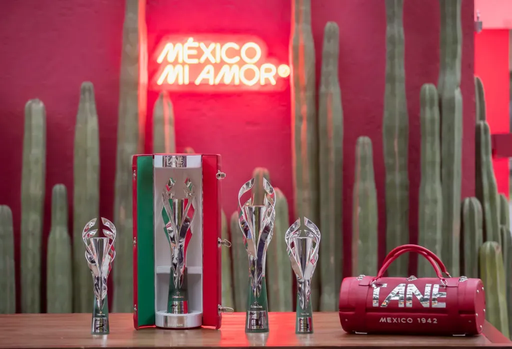 MexicoGP La casa de lujo TANE México 1942, crea los trofeos para el FORMULA 1 GRAN PREMIO