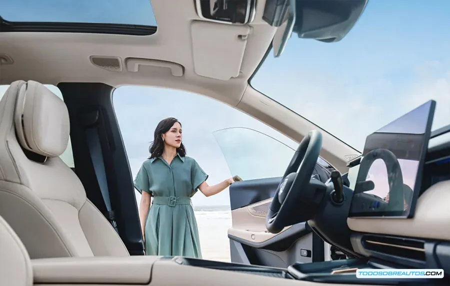 Cargando el Lynk & Co 08 2026