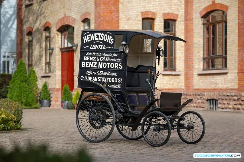 Primer vehículo comercial de reparto de Benz & Cie basado en el Benz Victoria.