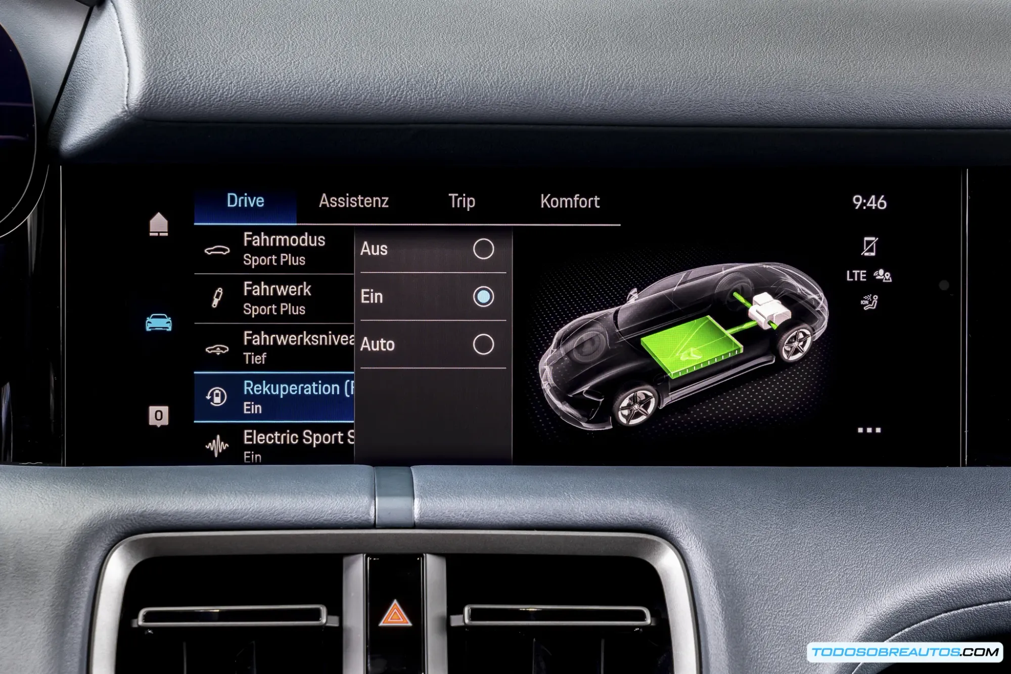 Primer plano de Kevin Giek, vicepresidente de la gama Porsche Taycan.