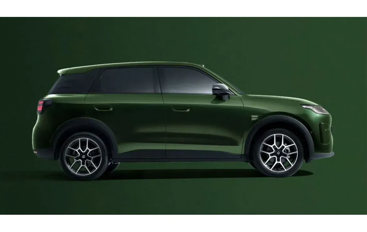 Vehículo Verde Leapmotor A10