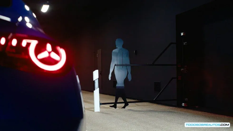 Detalle de la carretera simulada dentro del centro de pruebas.