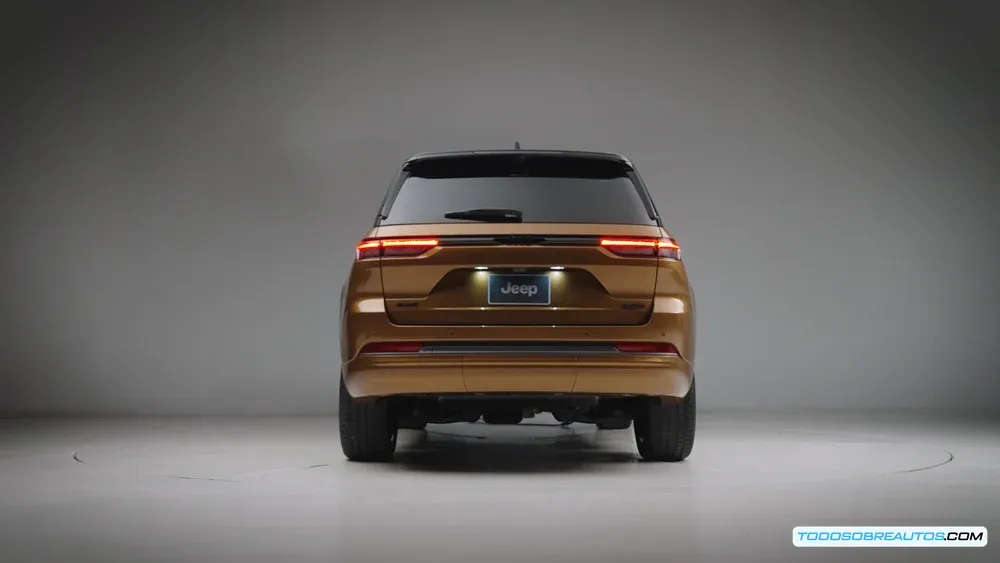 Jeep Grand Cherokee 2026 detalle de la parte frontal