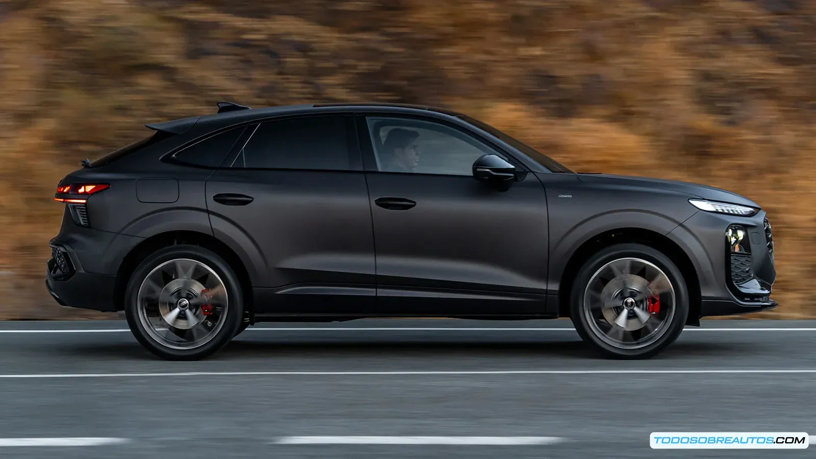 Audi Q3 Sportback e-Hybrid 2025 vista lateral