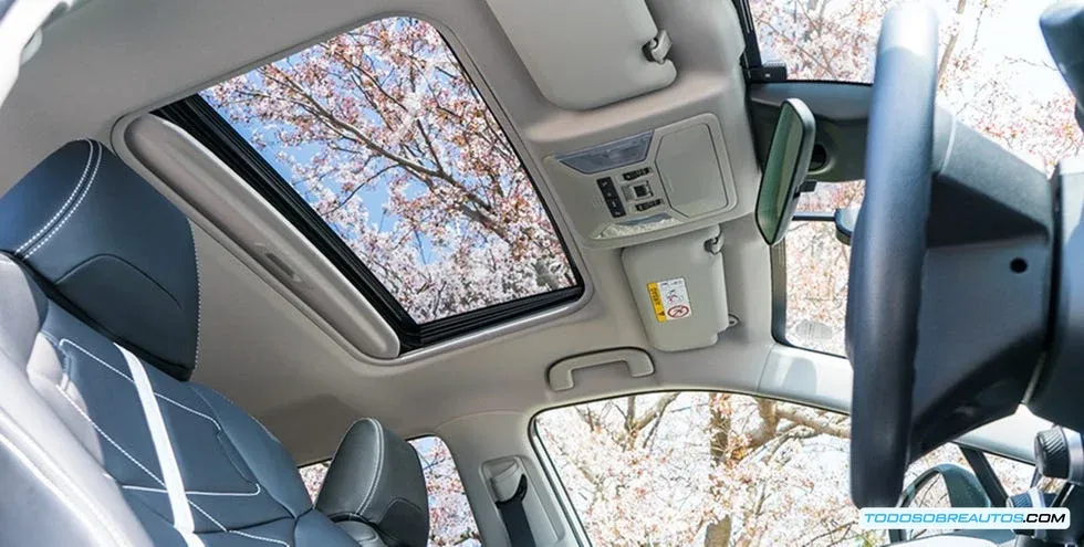 Mitsuoka Buddy 2026 detalle de los faros traseros