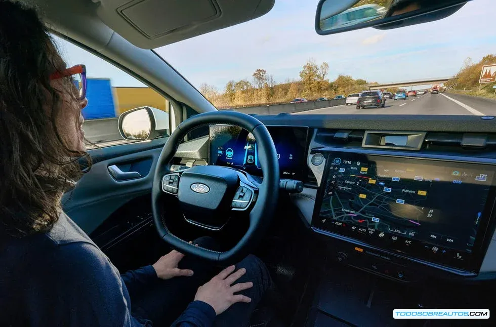 Ford Puma Gen-E 2026 vista lateral