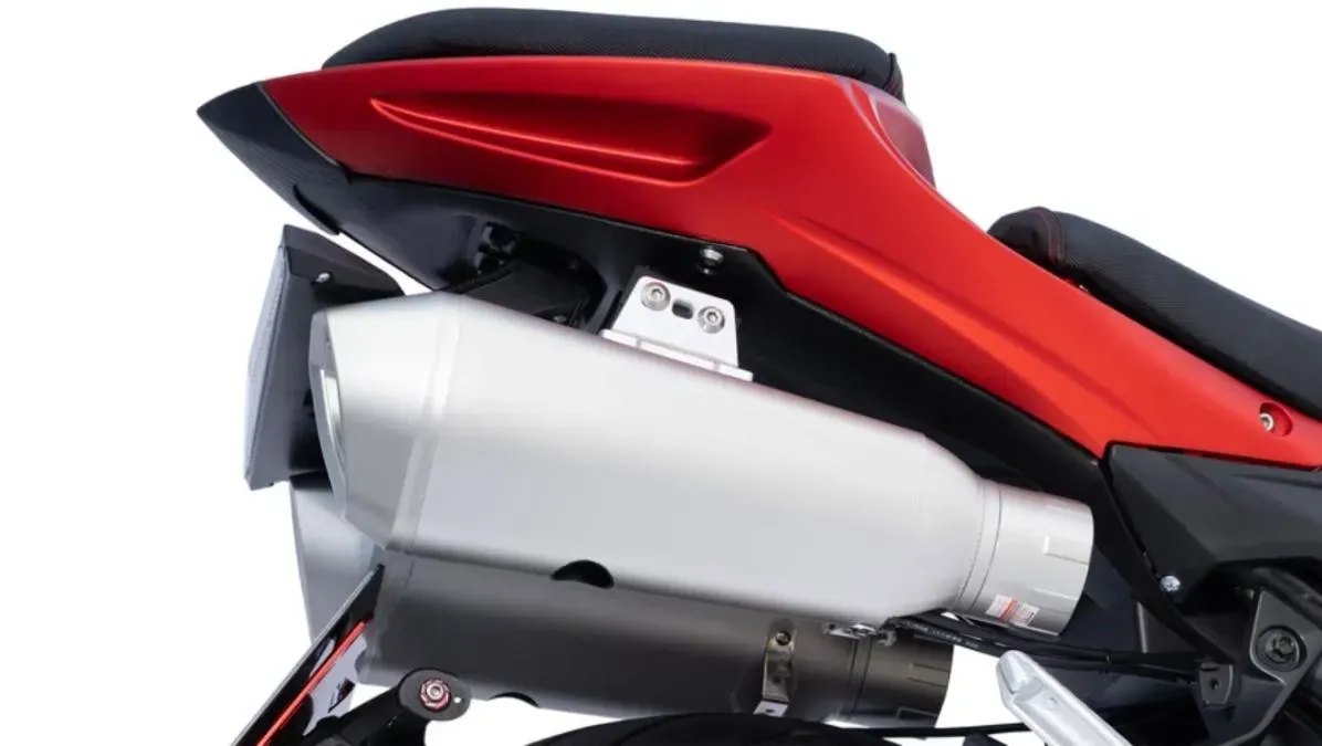 Balistron Sport TS16.12: una moto 'mentirosa' hecha en Turquía, con dos escapes de pega