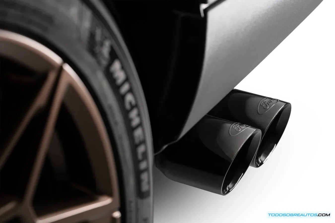 Componentes del motor EcoBoost de 2.3 litros del Ford Mustang adaptados para la Maverick