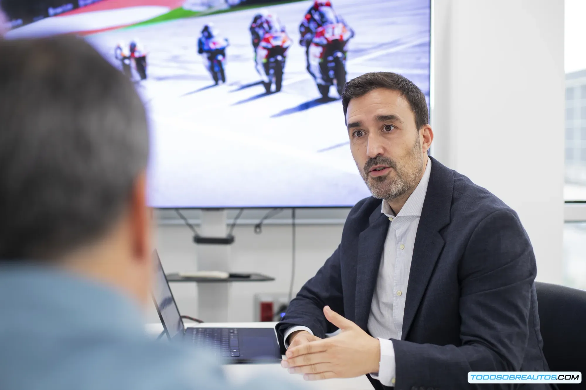 Mapa mundial destacando los mercados clave para MT Helmets.