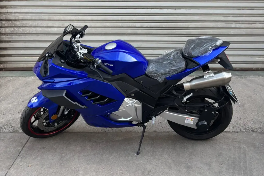 Moto Azul Balistron Le Sport TS16