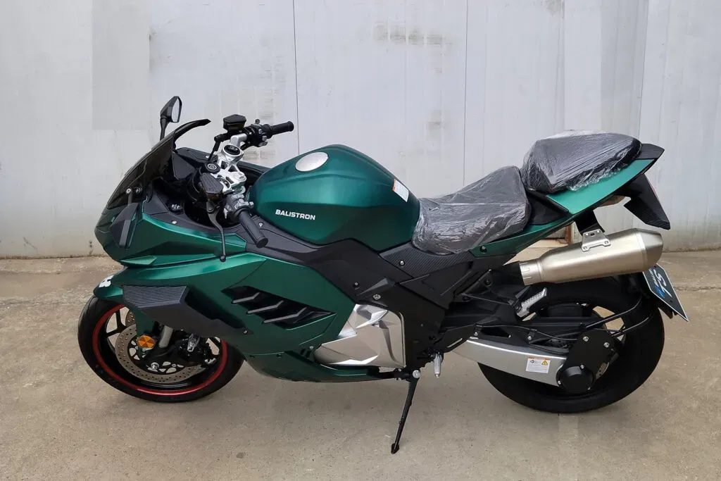 Moto Verde Balistron Le Sport