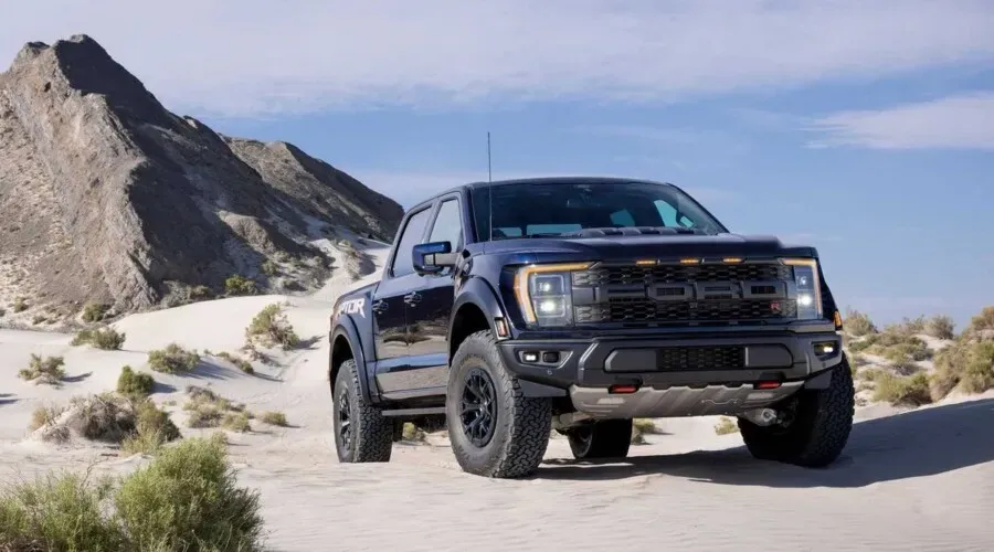 Ford lanzó en el mundo una F-150 de 700 CV - Maquinac